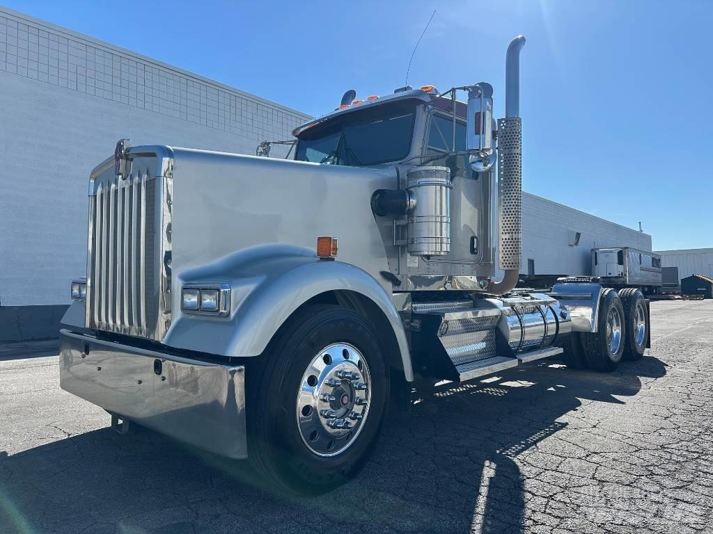 Kenworth W 900 L Tractor Units