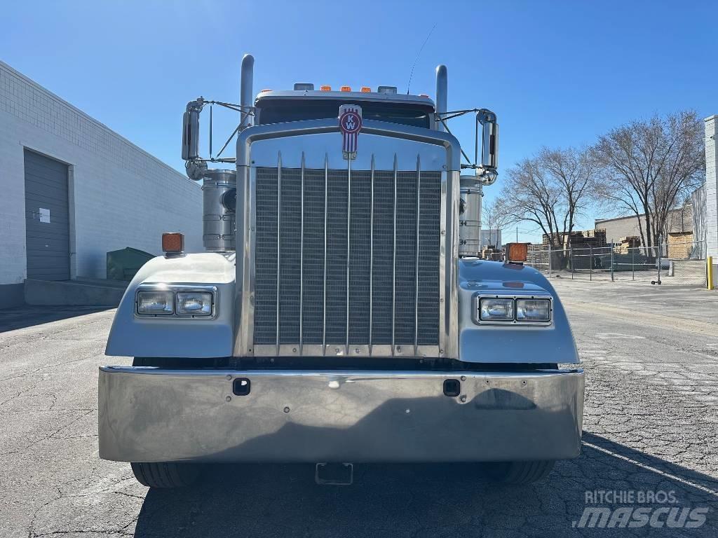 Kenworth W 900 L Tractor Units