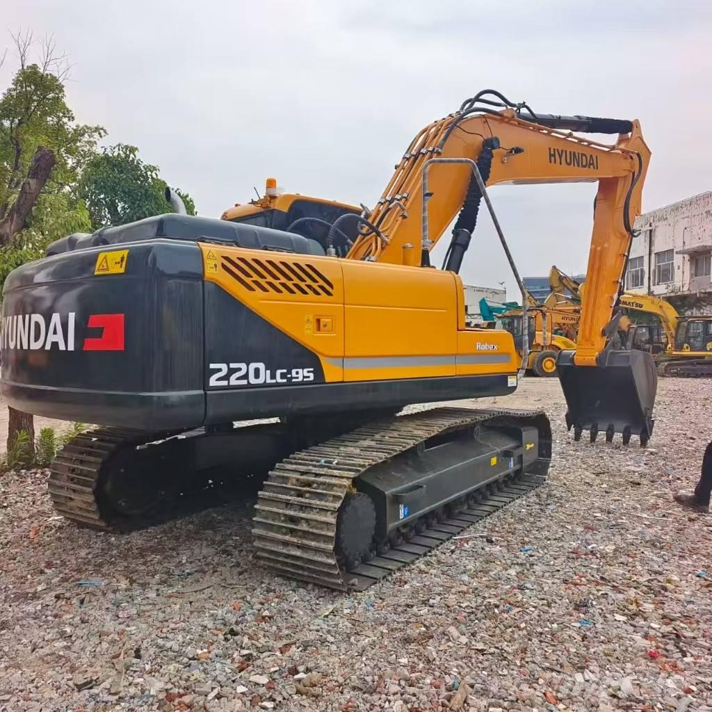 Hyundai 220LC-9S Crawler excavators