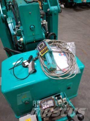 Maeda MC285-2 Mini cranes