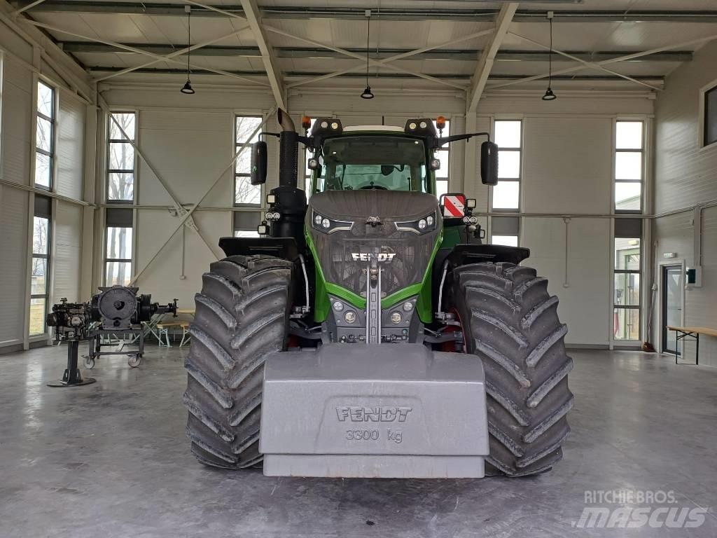 Fendt 1050 Tractors