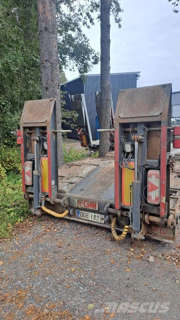 FGM FGM37 Low loader-semi-trailers