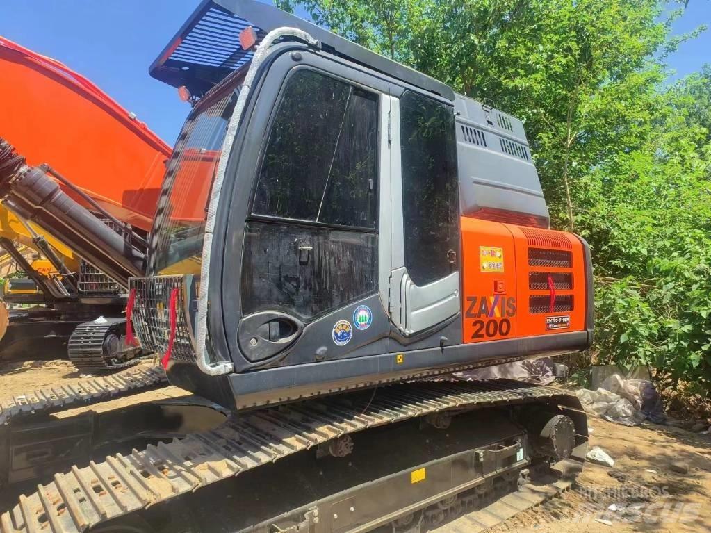 Hitachi EX200-3 Crawler excavators
