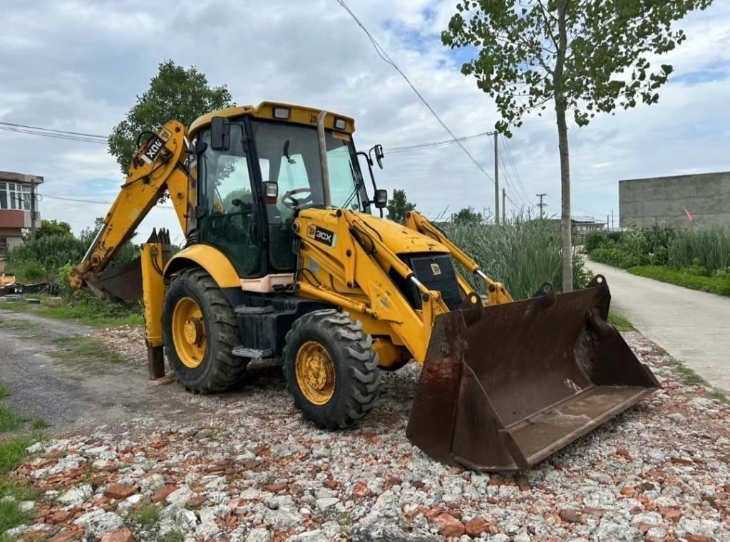 JCB 3 CX Backhoe loaders