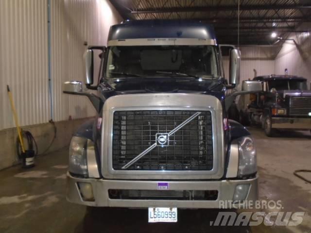 Volvo VNL Tractor Units