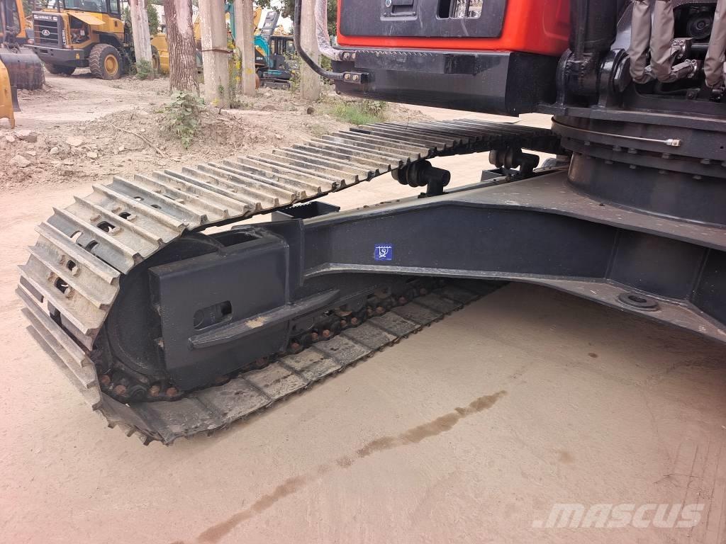 Doosan DX225LC Crawler excavators