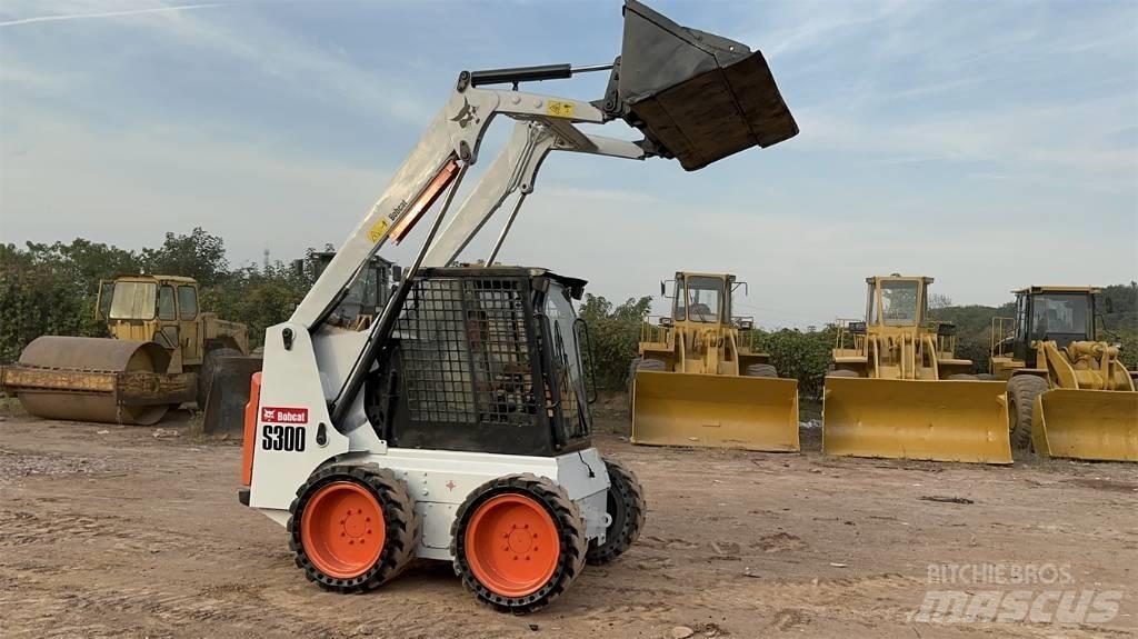 Bobcat S300 Skid steer loaders