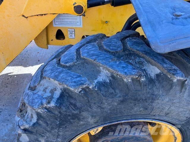 JCB 3 CX Backhoe loaders