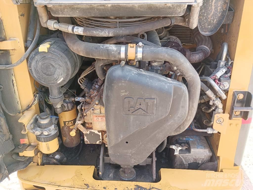 CAT 226 B Skid steer loaders