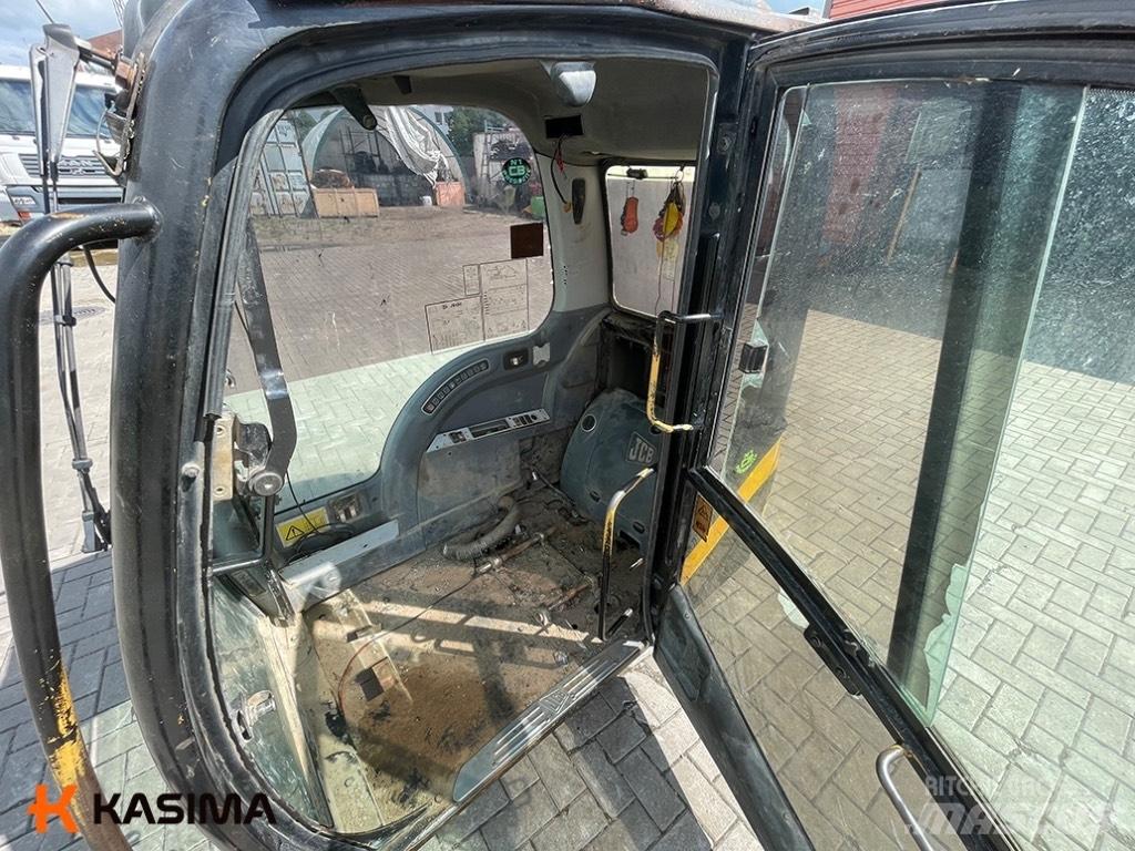JCB JS130 Cabin Cabins and interior