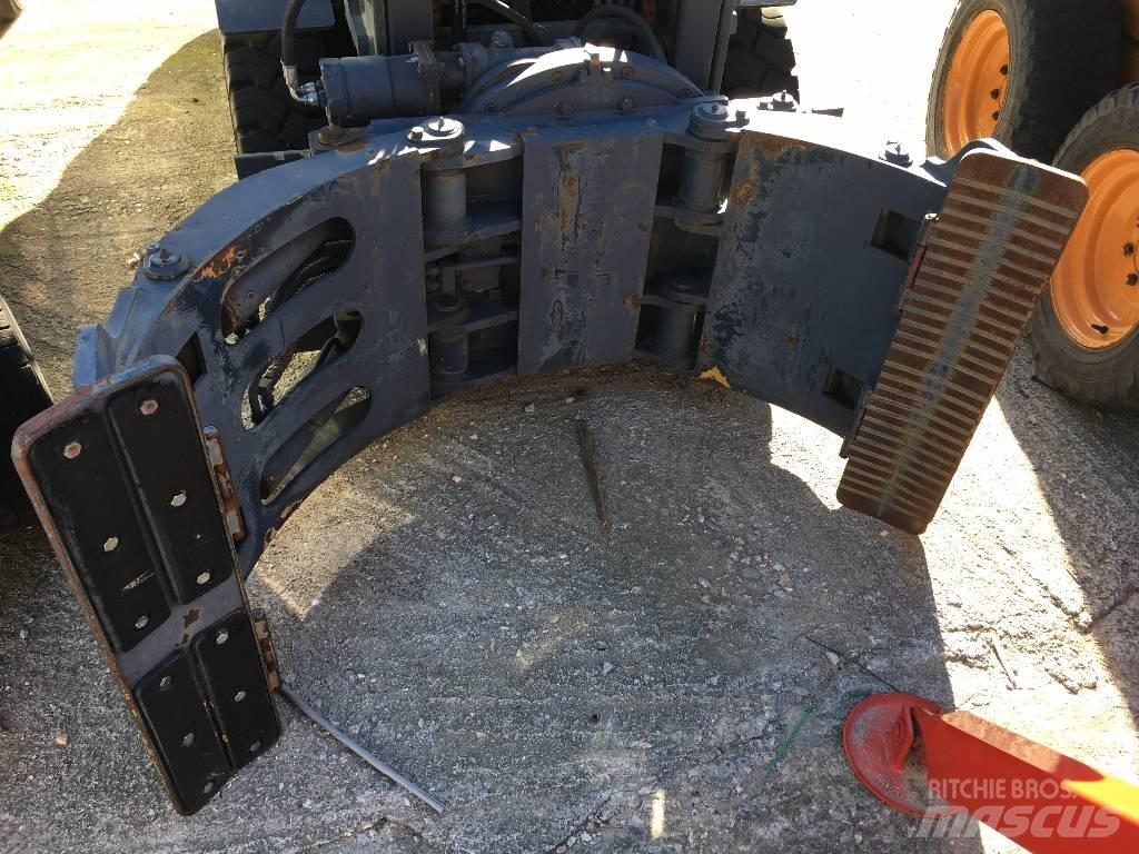 Komatsu RSA302 Roll clamps