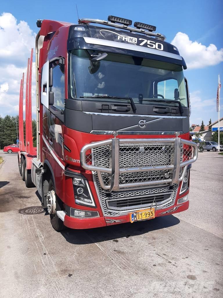 Volvo FH 16 Timber trucks
