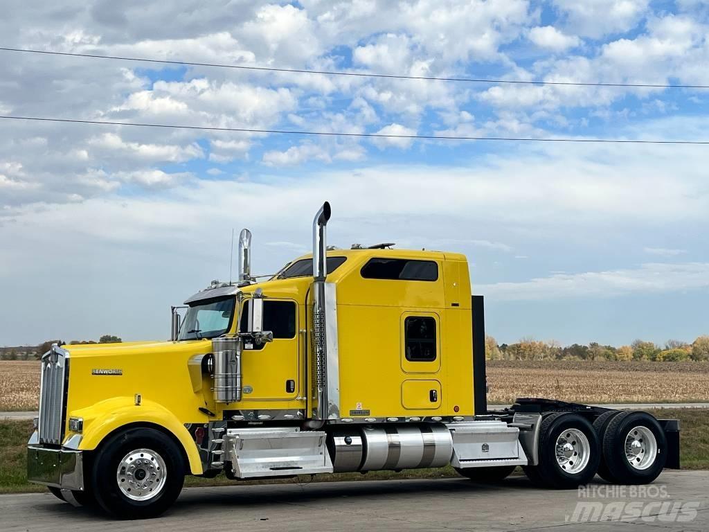 Kenworth W 900 Tractor Units