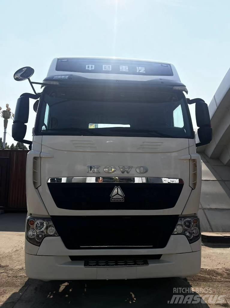 Sinotruk T7H Tractor Units