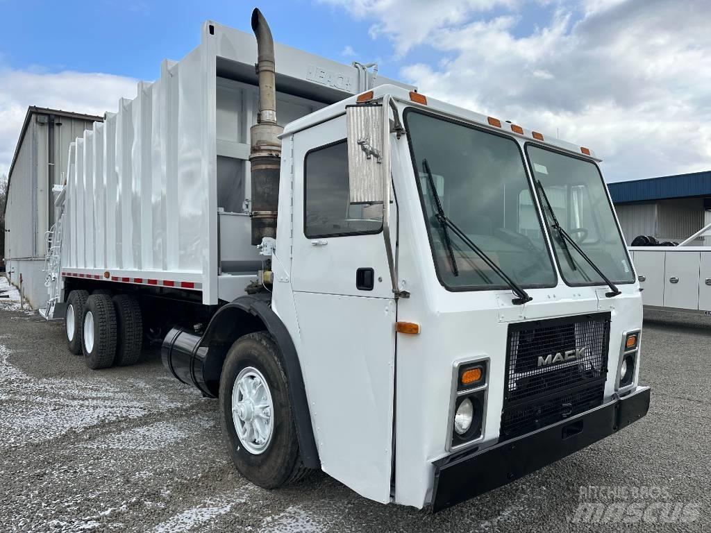 Mack LE613 Waste trucks