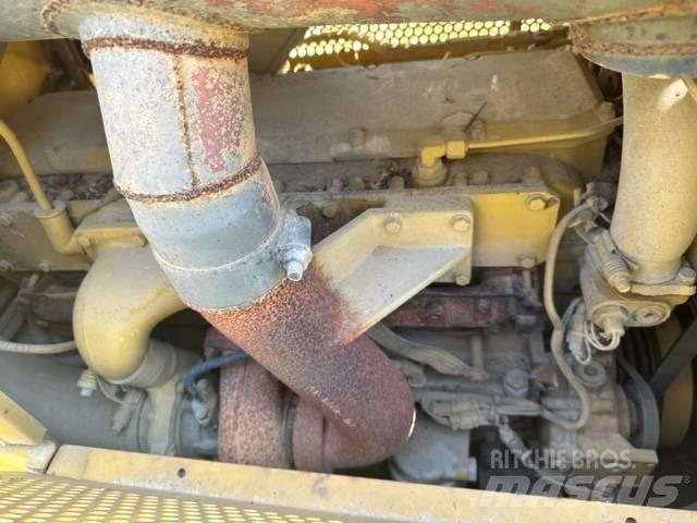 CAT D 5 M XL Crawler dozers