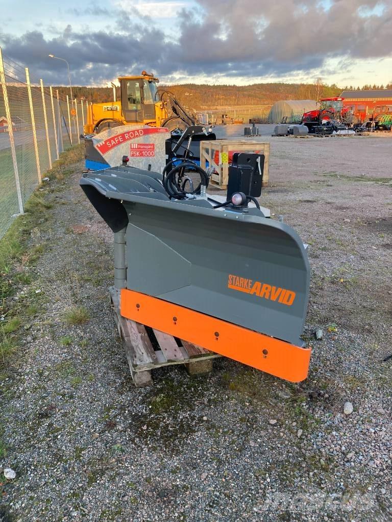 Fjärås VP245 Snow blades and plows