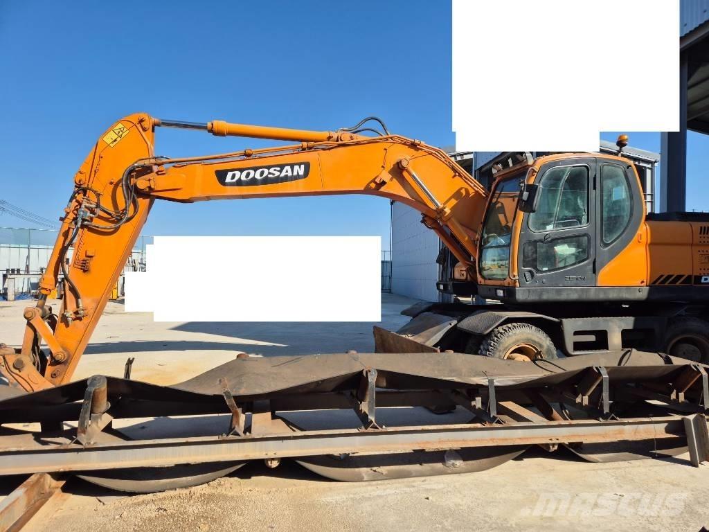 Doosan DX 210 W Wheeled excavators