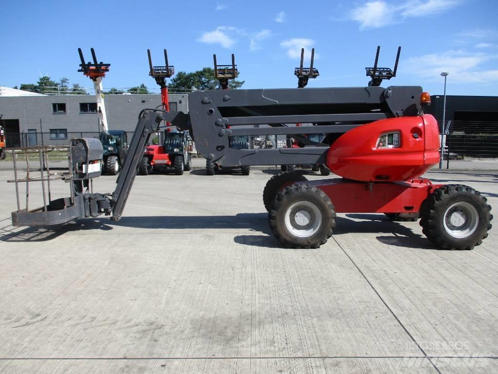 Manitou 160 ATJ (397) Compact self-propelled boom lifts