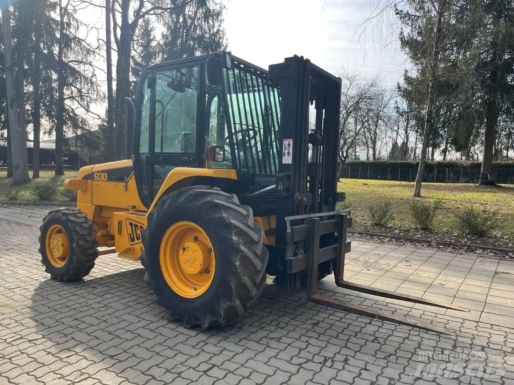 JCB 930 Rough terrain trucks