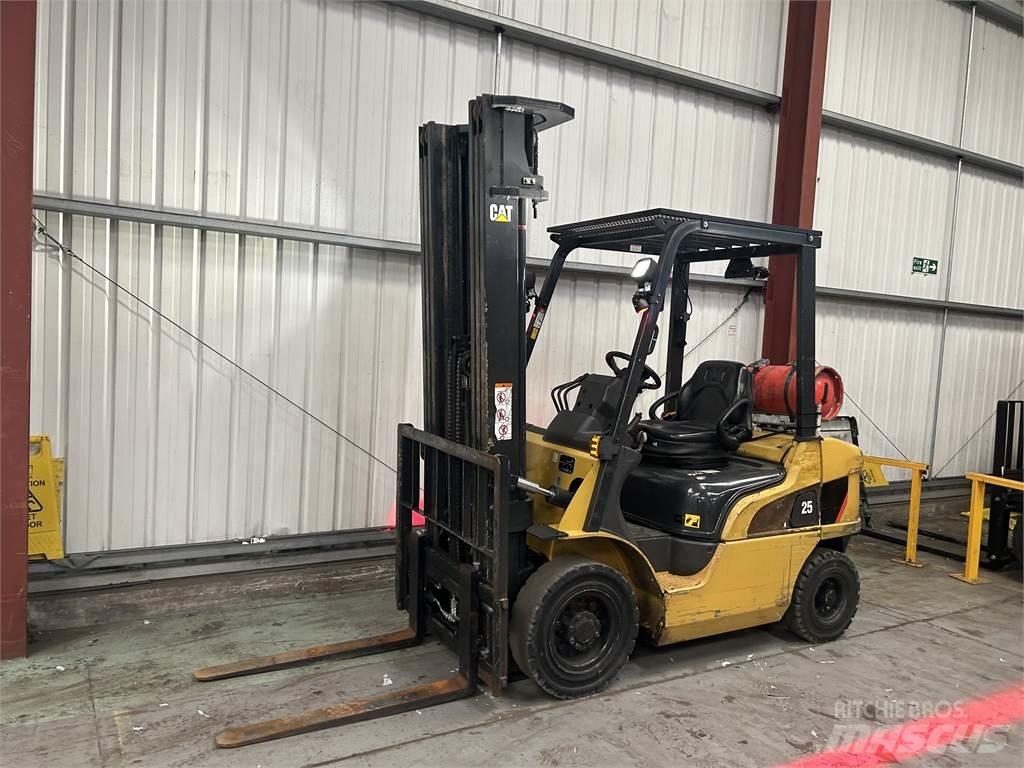 CAT GP25NT LPG trucks