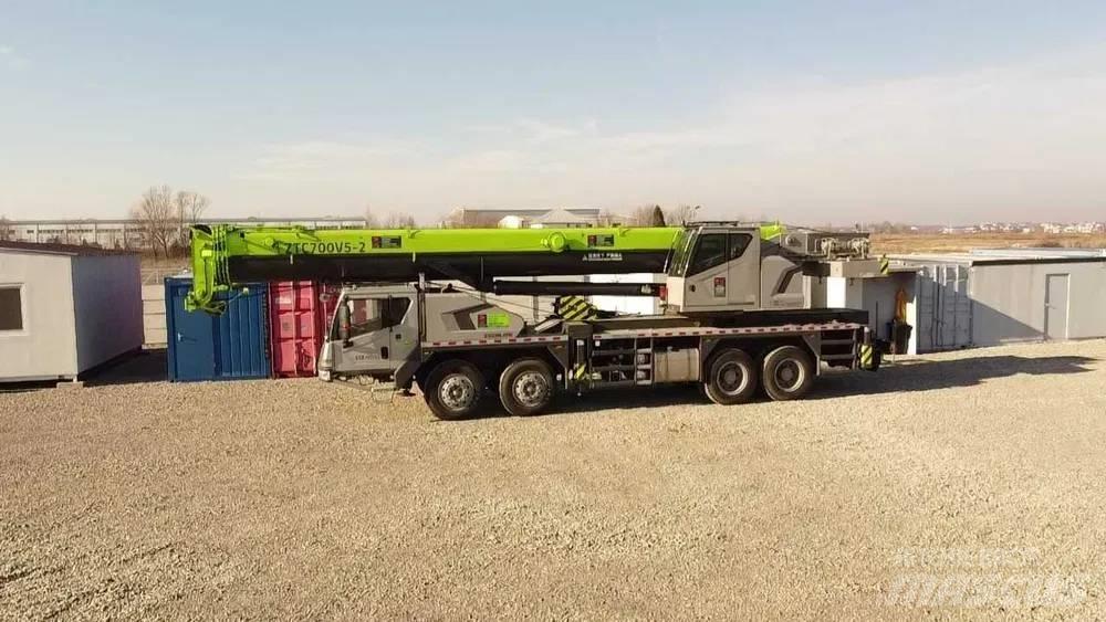 Zoomlion ZTC700V562 Tracked cranes