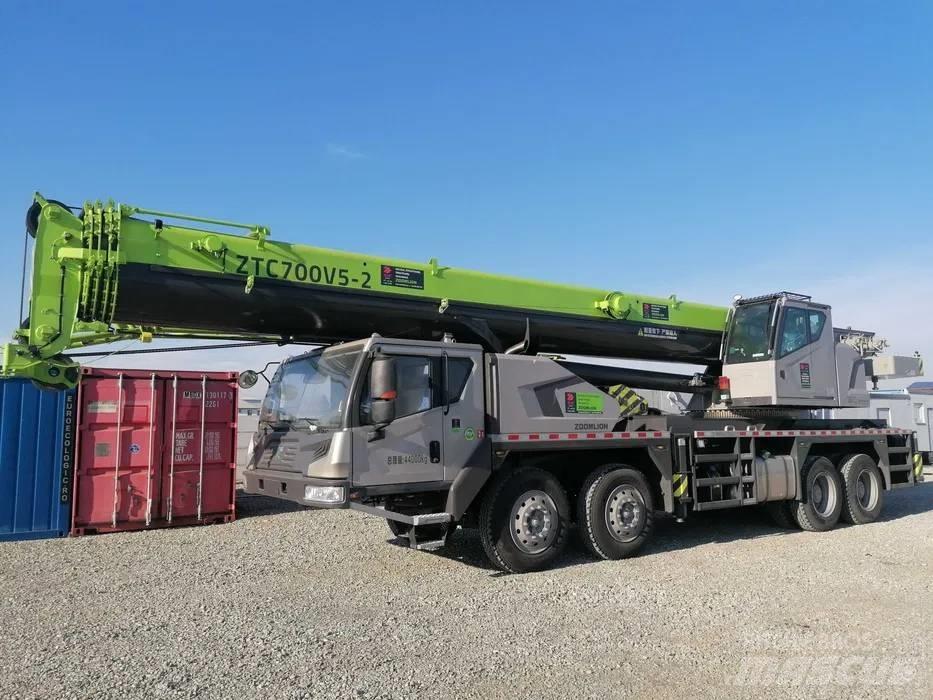 Zoomlion ZTC700V562 Tracked cranes