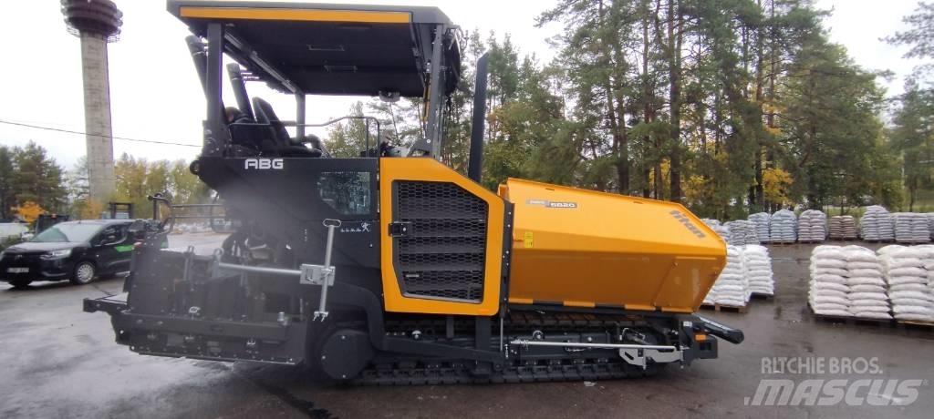 ABG 6820 Asphalt pavers