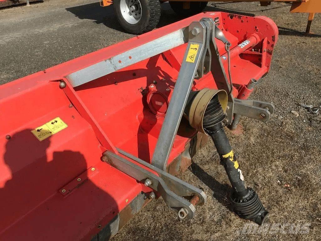 Kuhn RM 280 Crushers