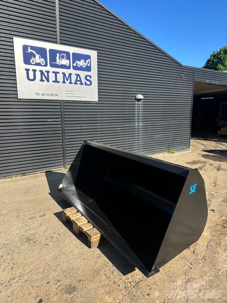  SE AB Manitou Buckets
