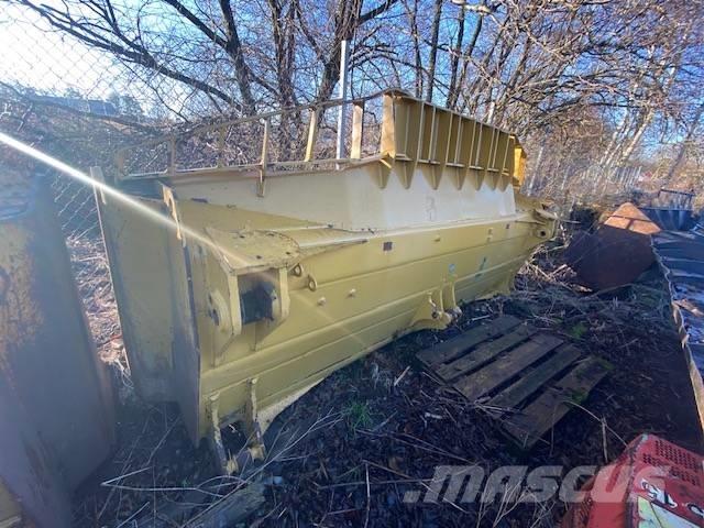 CAT D7E  U-blade, new Blades