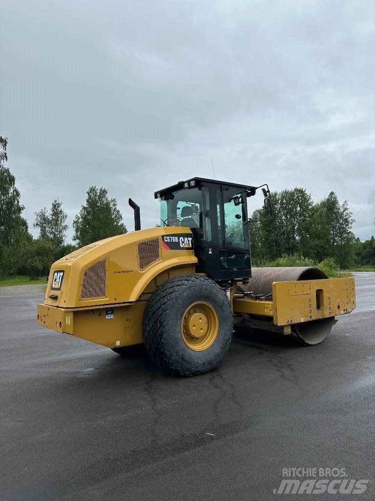 CAT CS 76 B Twin drum rollers