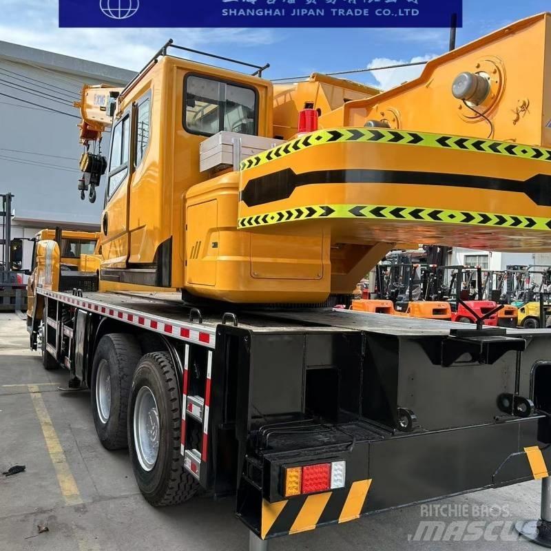 XCMG QY 25 All terrain cranes