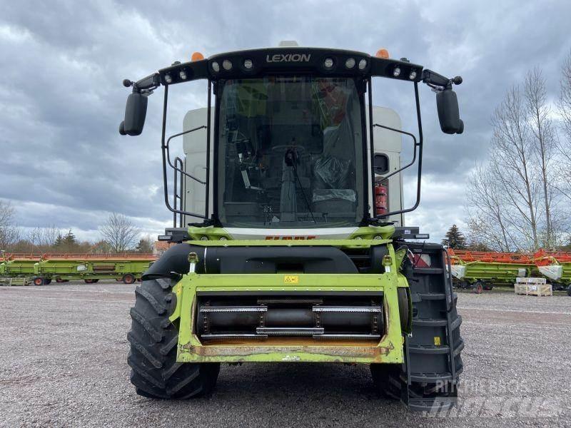 CLAAS LEXION 6800 Combine harvesters