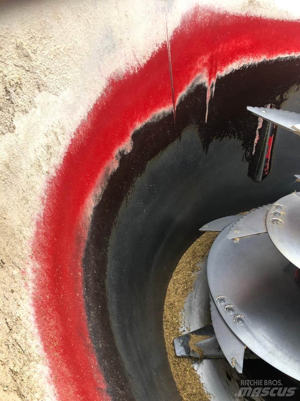 Vicon AVM 12 Feeders