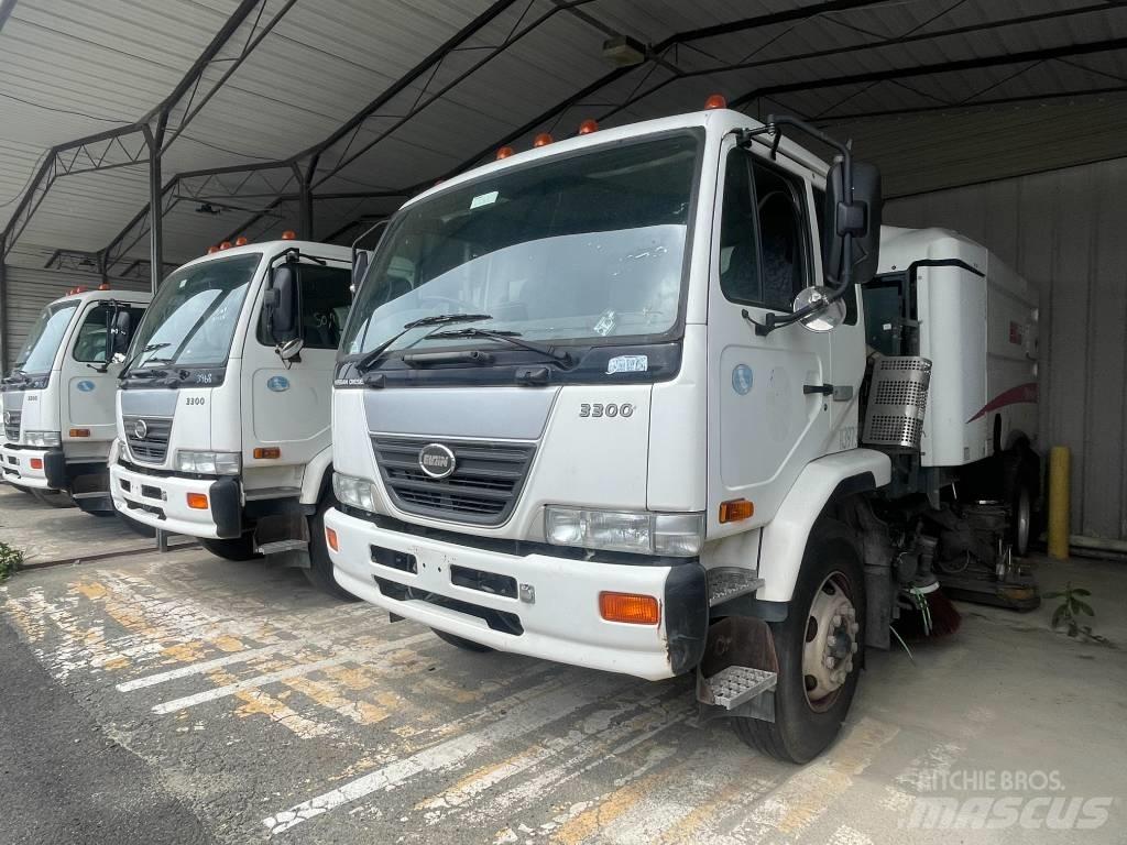UD 3300 Sweeper trucks