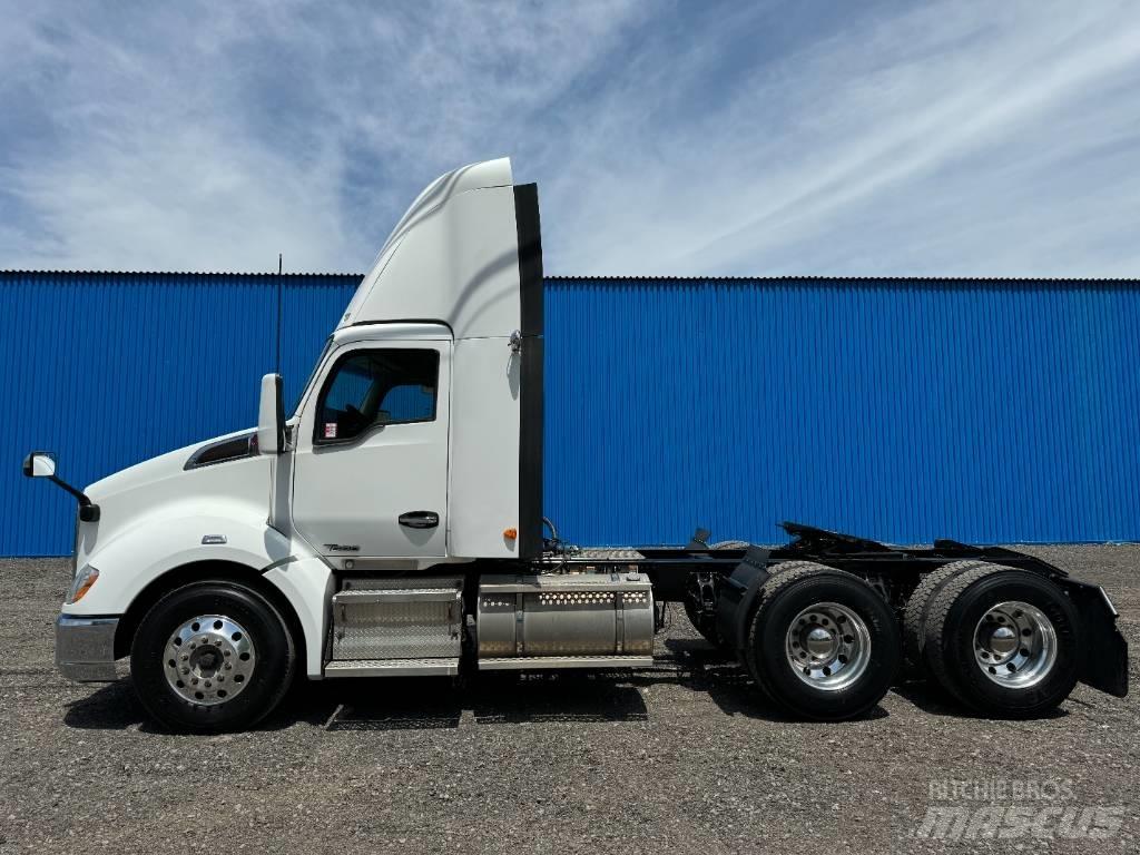 Kenworth T 680 Tractor Units
