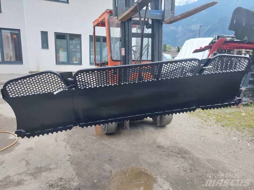 Prinoth Husky Construction - Others