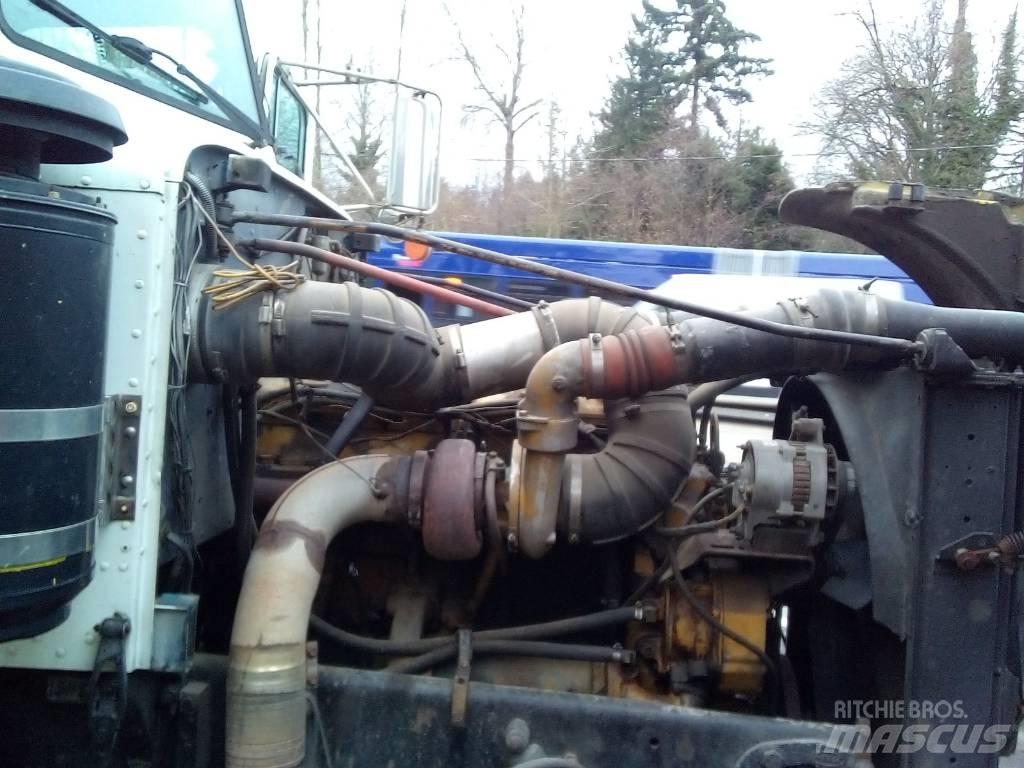 Peterbilt 377 Tractor Units