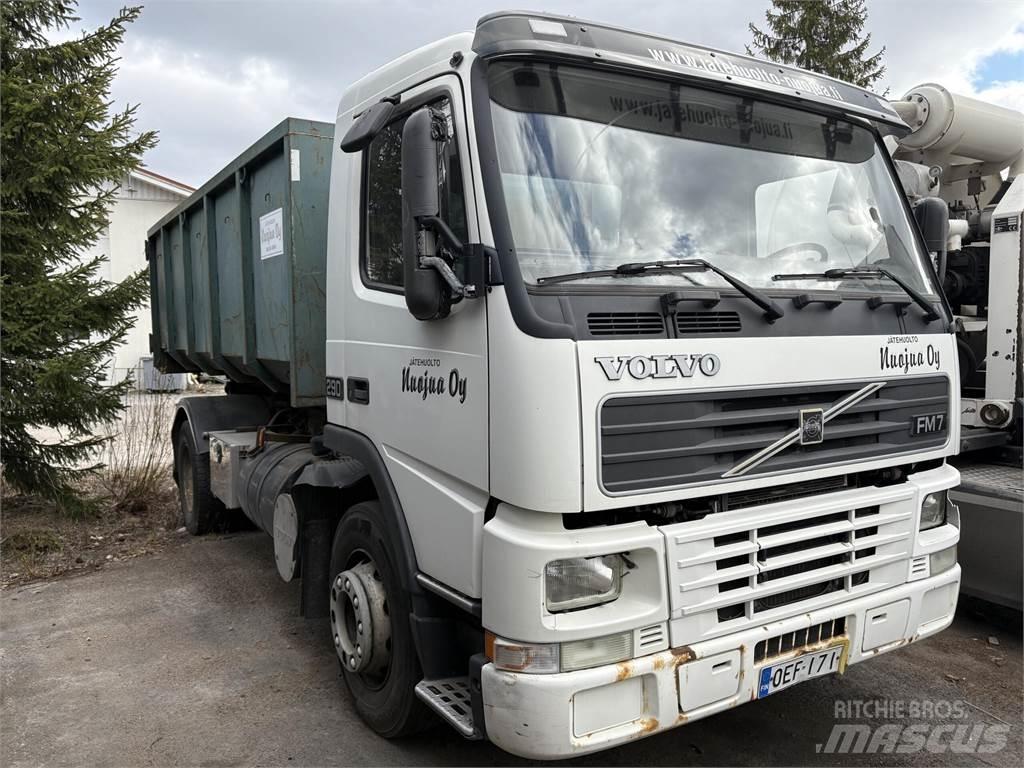 Volvo FM7 Cable lift demountable trucks