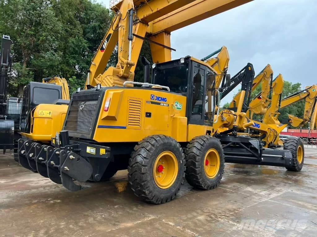 XCMG GR1803 Graders