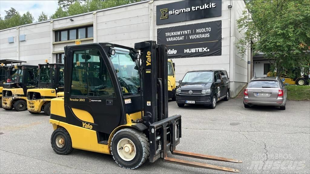 Yale GDP30VX Diesel trucks
