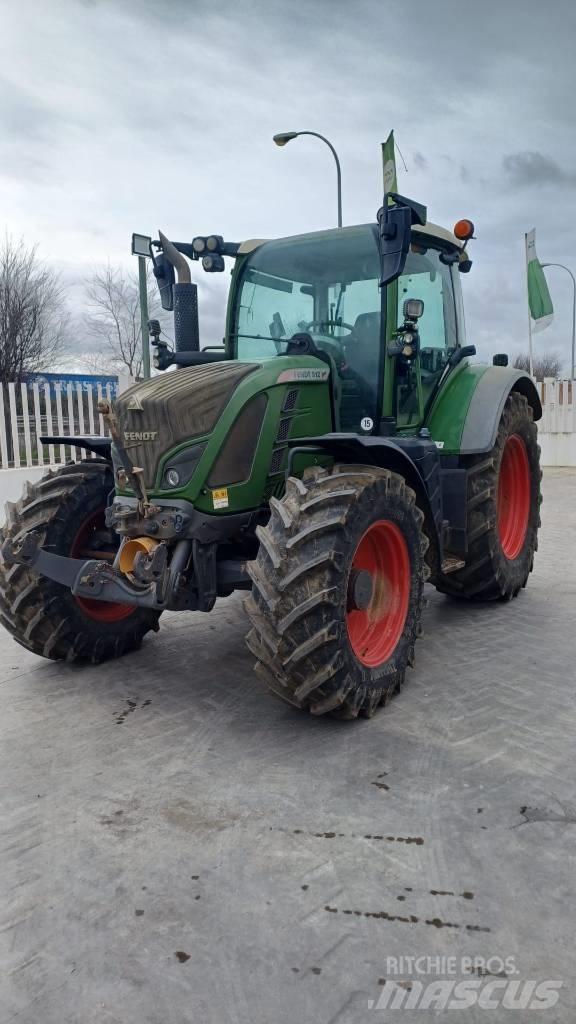 Fendt 512 Tractors