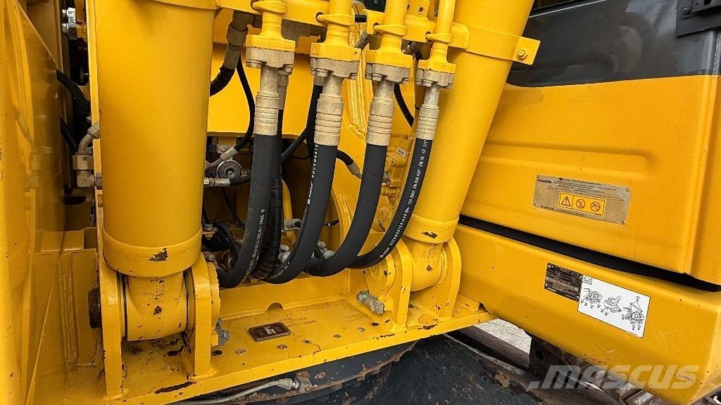 Komatsu PC 210 LC-11 Crawler excavators