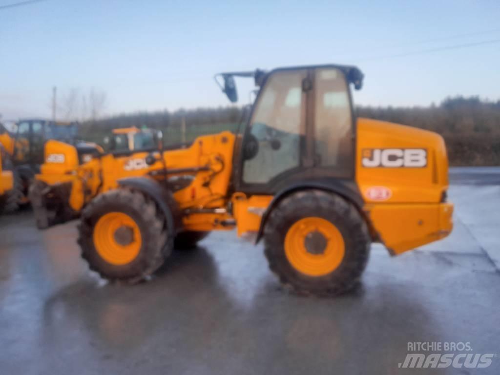 JCB TM 320 Telehandlers for agriculture