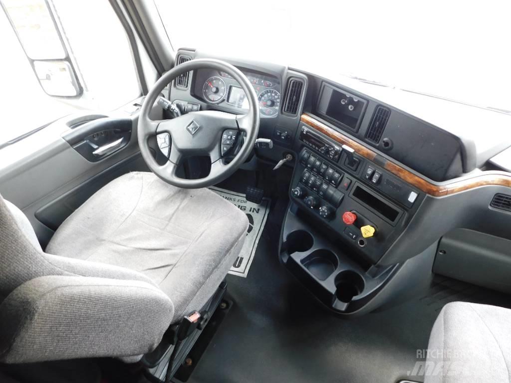 International LT 625 Tractor Units
