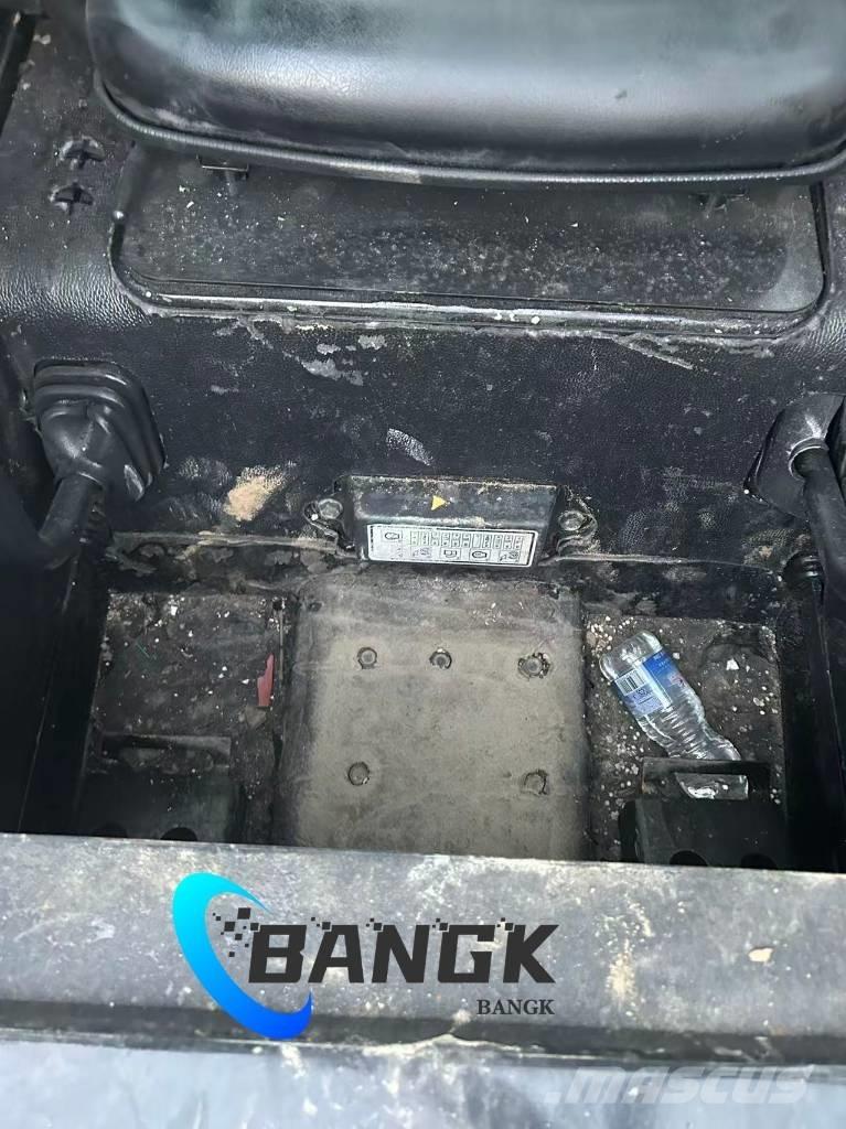  EARTHFORCE S300 Multi purpose loaders