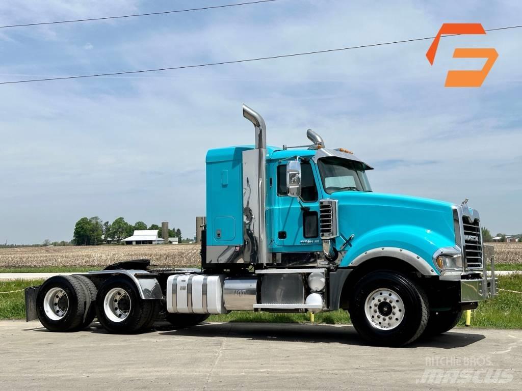 Mack Titan TD 713 Other trucks