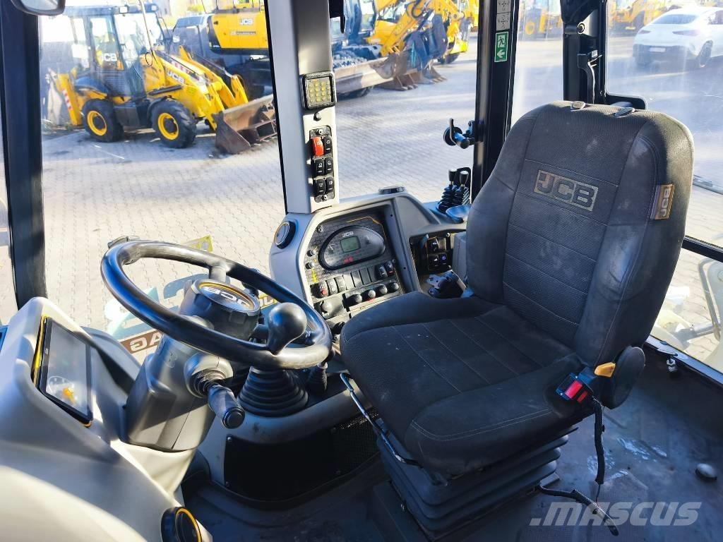 JCB 3CX Compact Backhoe loaders