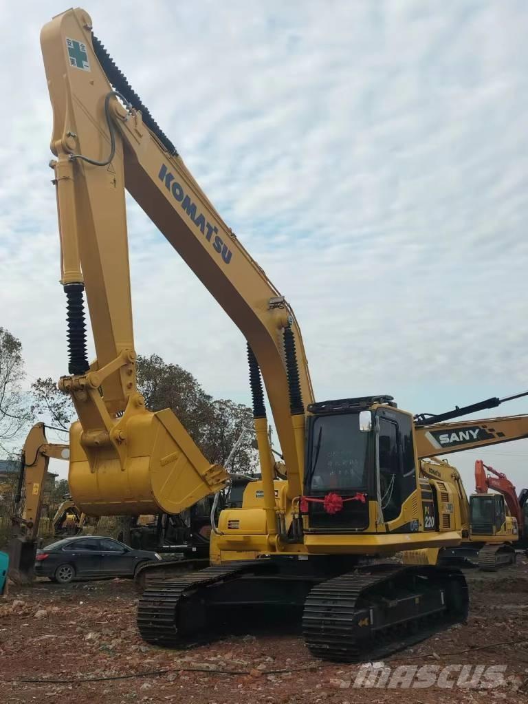 Komatsu PC 200-8 Crawler excavators